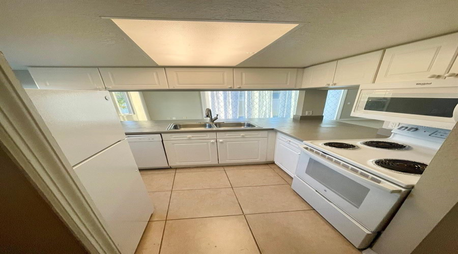 DAVENPORT, Florida 33897, 4 Bedrooms Bedrooms, ,3 BathroomsBathrooms,Residential,For Sale,MANGO,0,MFRS5149549