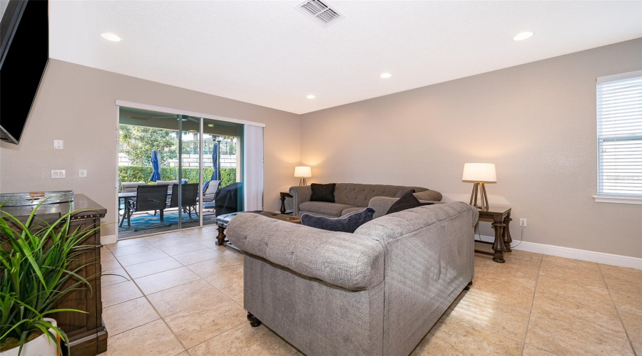 KISSIMMEE, Florida 34747, 8 Bedrooms Bedrooms, ,7 BathroomsBathrooms,Residential,For Sale,PENDANT,0,MFRS5119478