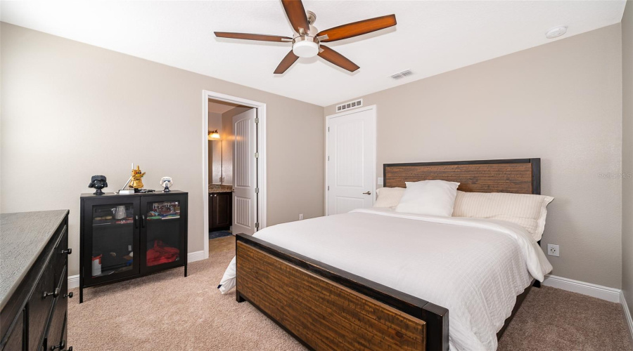 KISSIMMEE, Florida 34747, 8 Bedrooms Bedrooms, ,7 BathroomsBathrooms,Residential,For Sale,PENDANT,0,MFRS5119478