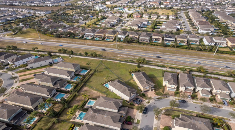 KISSIMMEE, Florida 34747, 8 Bedrooms Bedrooms, ,7 BathroomsBathrooms,Residential,For Sale,PENDANT,0,MFRS5119478