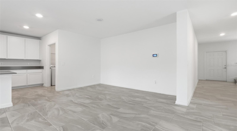 DAVENPORT, Florida 33837, 5 Bedrooms Bedrooms, ,2 BathroomsBathrooms,Residential,For Sale,JETT,0,MFRO6399602
