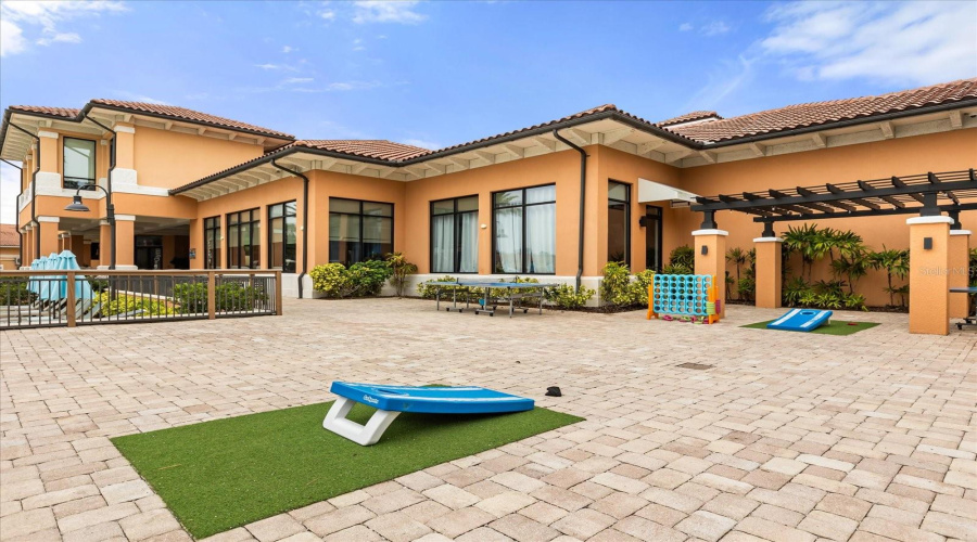 KISSIMMEE, Florida 34746, 2 Bedrooms Bedrooms, ,2 BathroomsBathrooms,Residential,For Sale,TRIUMPH,0,MFRS5149504