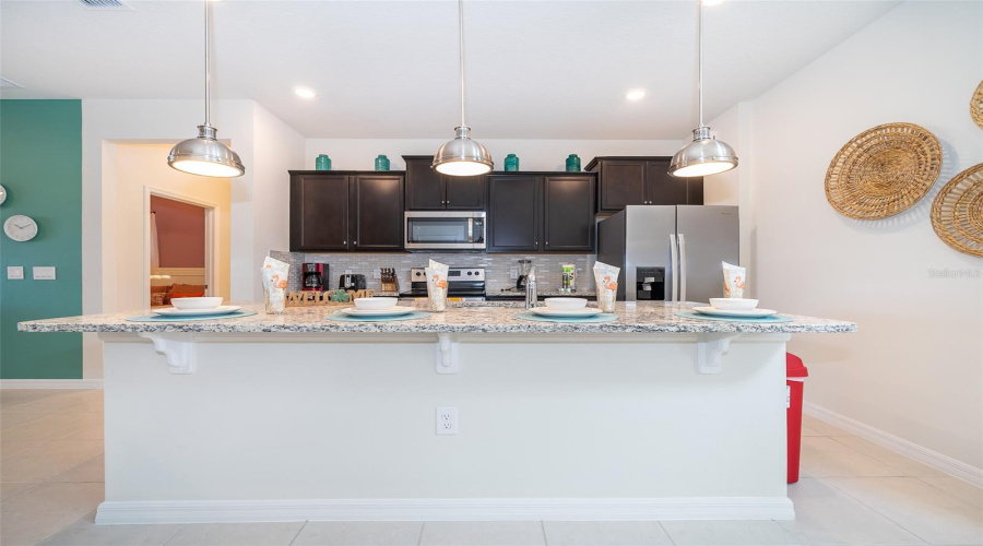 DAVENPORT, Florida 33897, 6 Bedrooms Bedrooms, ,4 BathroomsBathrooms,Residential,For Sale,ALOHA,0,MFRO6263847