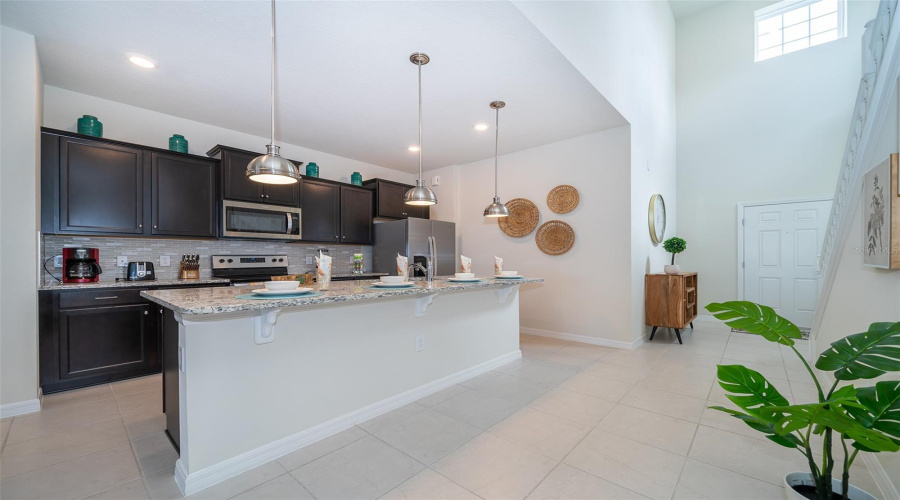 DAVENPORT, Florida 33897, 6 Bedrooms Bedrooms, ,4 BathroomsBathrooms,Residential,For Sale,ALOHA,0,MFRO6263847