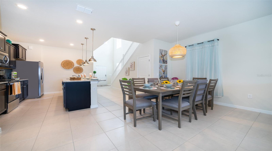 DAVENPORT, Florida 33897, 6 Bedrooms Bedrooms, ,4 BathroomsBathrooms,Residential,For Sale,ALOHA,0,MFRO6263847