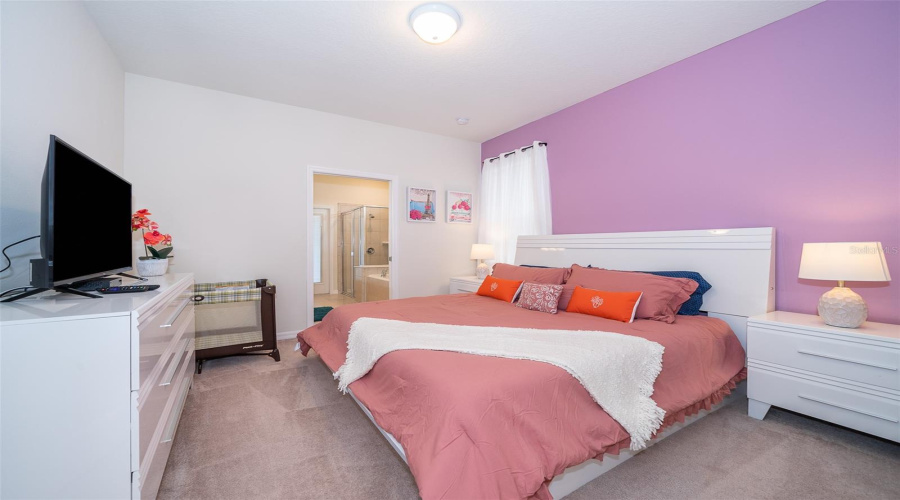 DAVENPORT, Florida 33897, 6 Bedrooms Bedrooms, ,4 BathroomsBathrooms,Residential,For Sale,ALOHA,0,MFRO6263847
