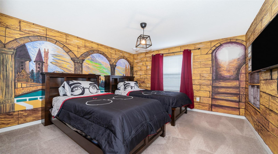 DAVENPORT, Florida 33897, 6 Bedrooms Bedrooms, ,4 BathroomsBathrooms,Residential,For Sale,ALOHA,0,MFRO6263847
