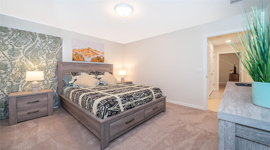 DAVENPORT, Florida 33897, 6 Bedrooms Bedrooms, ,4 BathroomsBathrooms,Residential,For Sale,ALOHA,0,MFRO6263847