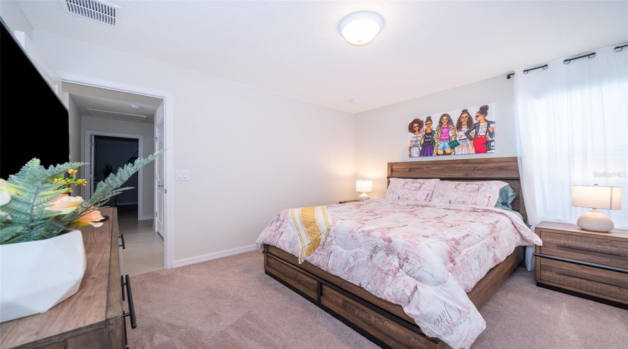 DAVENPORT, Florida 33897, 6 Bedrooms Bedrooms, ,4 BathroomsBathrooms,Residential,For Sale,ALOHA,0,MFRO6263847