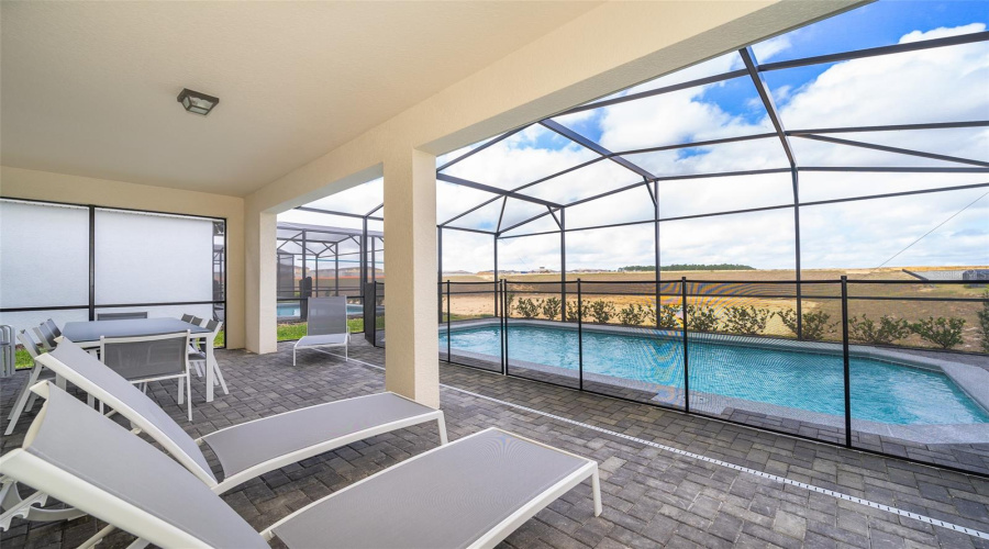 DAVENPORT, Florida 33897, 6 Bedrooms Bedrooms, ,4 BathroomsBathrooms,Residential,For Sale,ALOHA,0,MFRO6263847