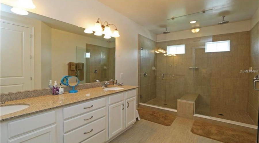 REUNION, Florida 34747, 5 Bedrooms Bedrooms, ,5 BathroomsBathrooms,Residential,For Sale,FAIRVIEW,0,MFRO6402962