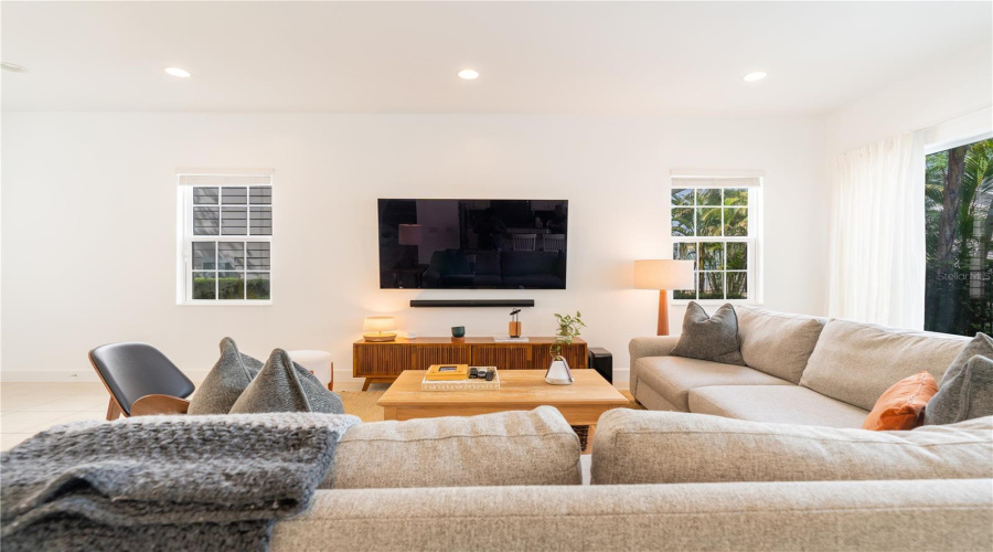 REUNION, Florida 34747, 5 Bedrooms Bedrooms, ,5 BathroomsBathrooms,Residential,For Sale,FAIRVIEW,0,MFRO6402962