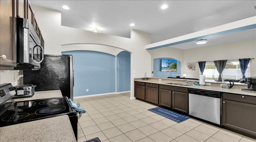 DAVENPORT, Florida 33837, 4 Bedrooms Bedrooms, ,3 BathroomsBathrooms,Residential,For Sale,SAND HILL POINT,0,MFRO6405004