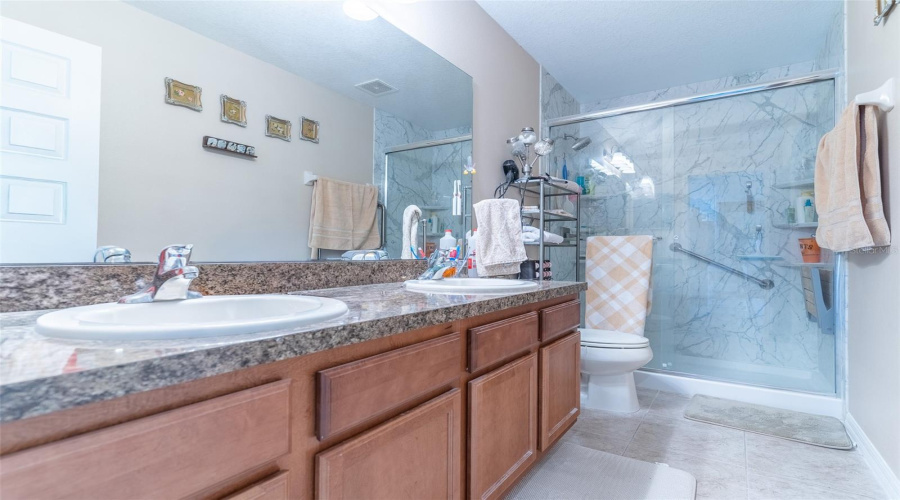 KISSIMMEE, Florida 34746, 4 Bedrooms Bedrooms, ,2 BathroomsBathrooms,Residential,For Sale,BOATING,0,MFRL4961656