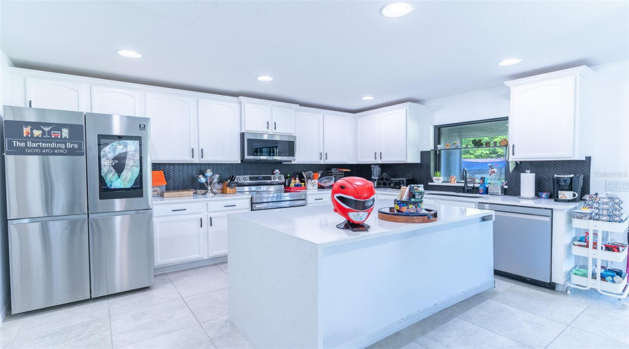 KISSIMMEE, Florida 34746, 4 Bedrooms Bedrooms, ,2 BathroomsBathrooms,Residential,For Sale,BOATING,0,MFRL4961656