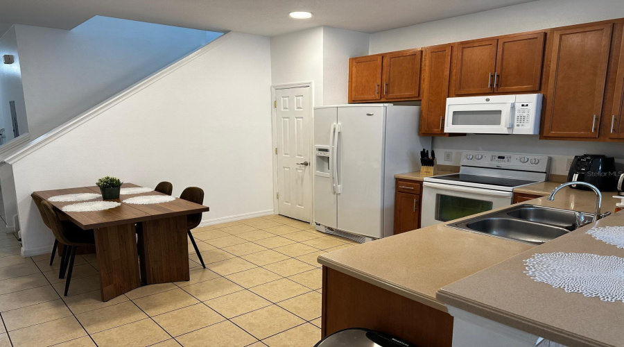 KISSIMMEE, Florida 34746, 3 Bedrooms Bedrooms, ,3 BathroomsBathrooms,Residential,For Sale,DOMINICA,0,MFRG5112123