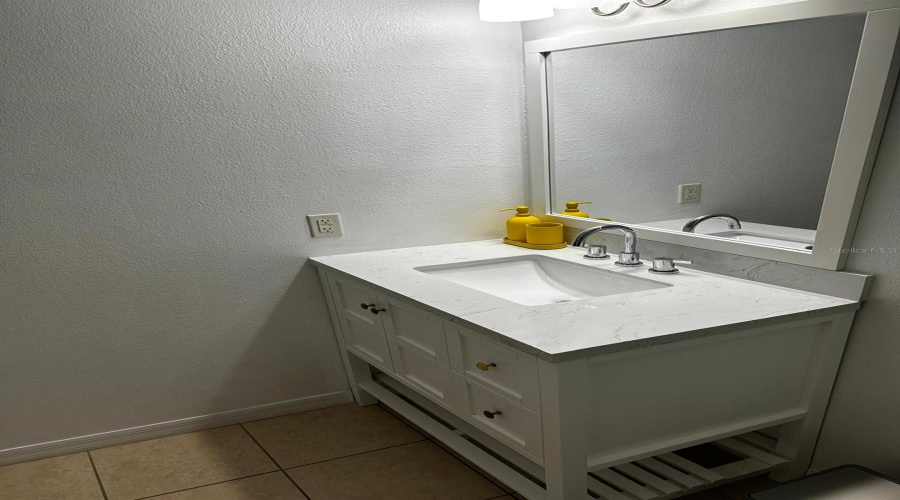 KISSIMMEE, Florida 34746, 3 Bedrooms Bedrooms, ,3 BathroomsBathrooms,Residential,For Sale,DOMINICA,0,MFRG5112123