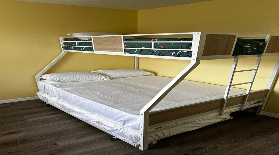 KISSIMMEE, Florida 34746, 3 Bedrooms Bedrooms, ,3 BathroomsBathrooms,Residential,For Sale,DOMINICA,0,MFRG5112123
