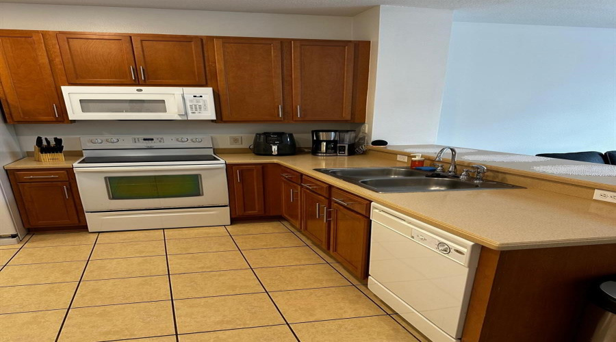 KISSIMMEE, Florida 34746, 3 Bedrooms Bedrooms, ,3 BathroomsBathrooms,Residential,For Sale,DOMINICA,0,MFRG5112123