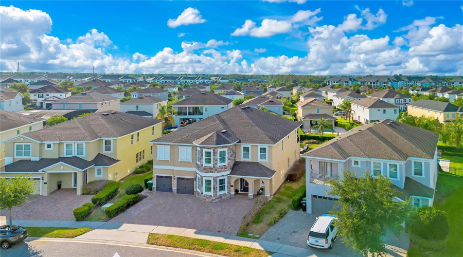 KISSIMMEE, Florida 34747, 11 Bedrooms Bedrooms, ,10 BathroomsBathrooms,Residential,For Sale,GRABEN,0,MFRO6404571