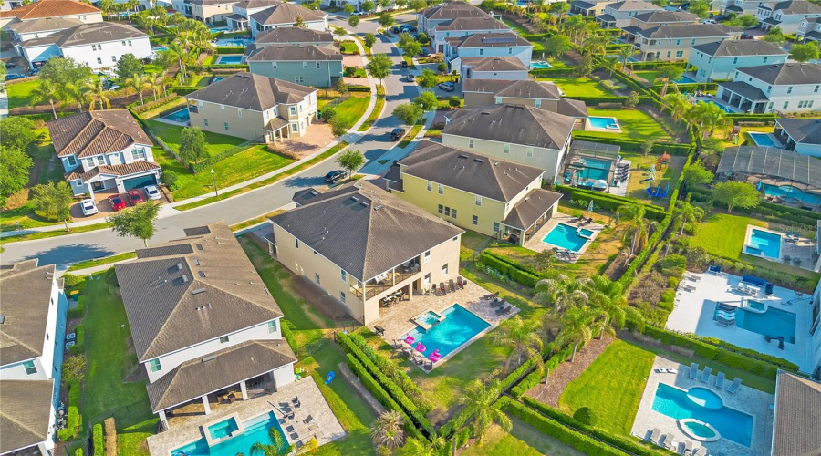 KISSIMMEE, Florida 34747, 11 Bedrooms Bedrooms, ,10 BathroomsBathrooms,Residential,For Sale,GRABEN,0,MFRO6404571