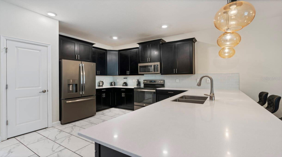DAVENPORT, Florida 33896, 9 Bedrooms Bedrooms, ,5 BathroomsBathrooms,Residential,For Sale,STICKS,0,MFRO6406193