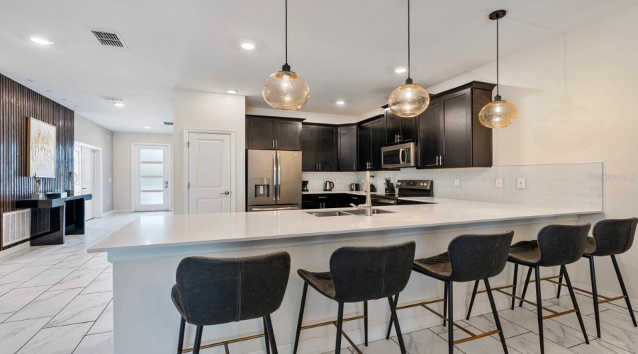 DAVENPORT, Florida 33896, 9 Bedrooms Bedrooms, ,5 BathroomsBathrooms,Residential,For Sale,STICKS,0,MFRO6406193