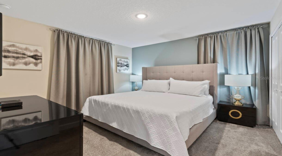 DAVENPORT, Florida 33896, 9 Bedrooms Bedrooms, ,5 BathroomsBathrooms,Residential,For Sale,STICKS,0,MFRO6406193