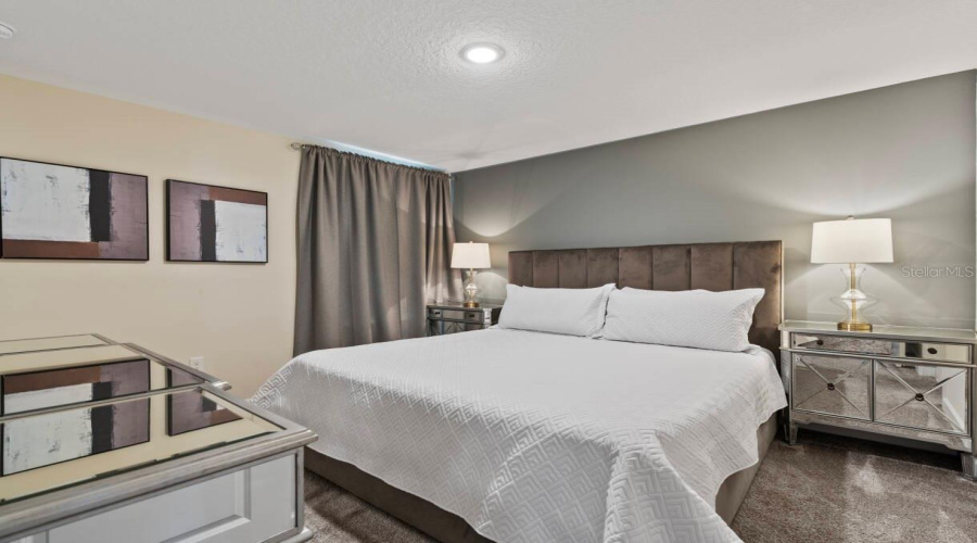 DAVENPORT, Florida 33896, 9 Bedrooms Bedrooms, ,5 BathroomsBathrooms,Residential,For Sale,STICKS,0,MFRO6406193