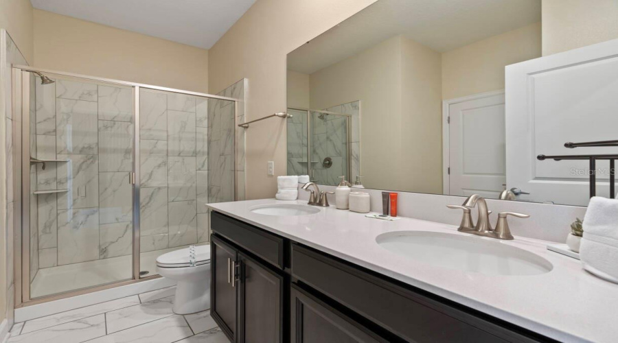 DAVENPORT, Florida 33896, 9 Bedrooms Bedrooms, ,5 BathroomsBathrooms,Residential,For Sale,STICKS,0,MFRO6406193