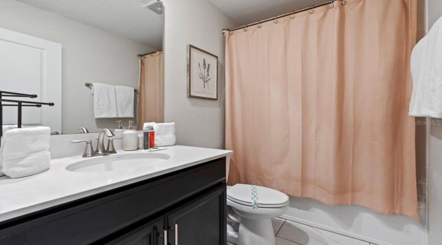 DAVENPORT, Florida 33896, 9 Bedrooms Bedrooms, ,5 BathroomsBathrooms,Residential,For Sale,STICKS,0,MFRO6406193