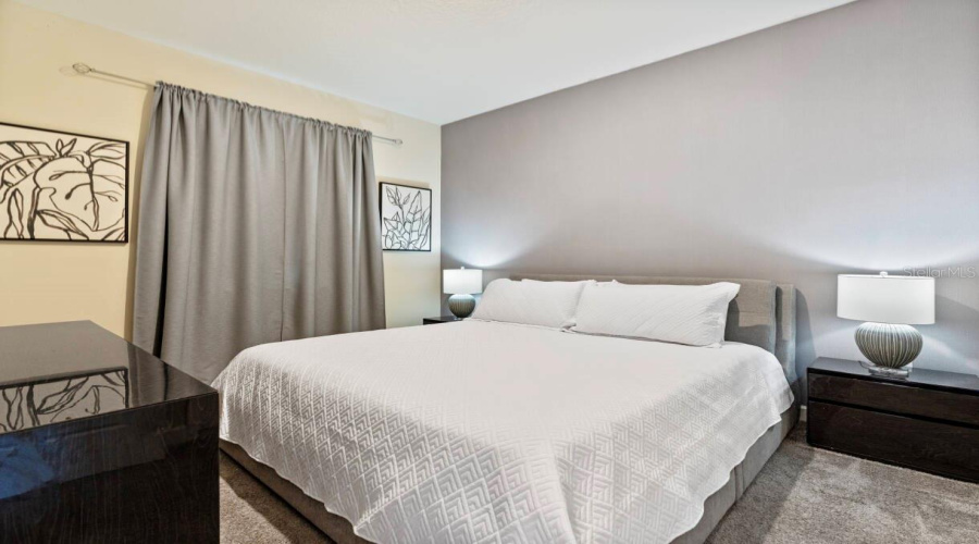 DAVENPORT, Florida 33896, 9 Bedrooms Bedrooms, ,5 BathroomsBathrooms,Residential,For Sale,STICKS,0,MFRO6406193