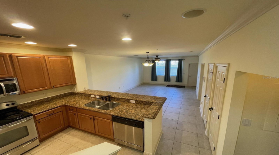 DAVENPORT, Florida 33897, 3 Bedrooms Bedrooms, ,2 BathroomsBathrooms,Residential,For Sale,BELLA VISTA,0,MFRO6406473