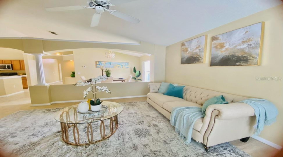 KISSIMMEE, Florida 34746, 4 Bedrooms Bedrooms, ,3 BathroomsBathrooms,Residential,For Sale,LIBERTY HALL,0,MFRS5083649