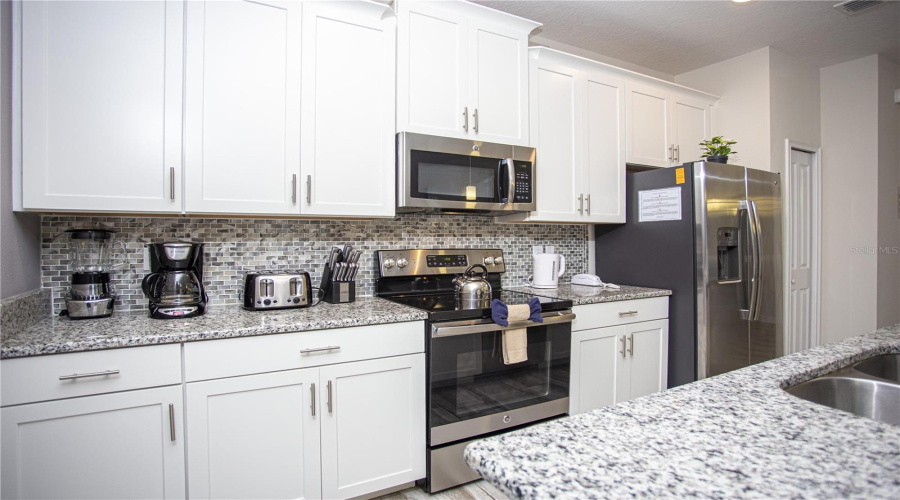 KISSIMMEE, Florida 34746, 4 Bedrooms Bedrooms, ,3 BathroomsBathrooms,Residential,For Sale,JULIET DR,0,MFRO6406391