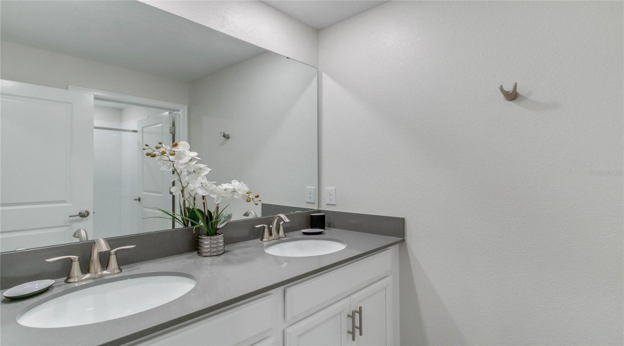 DAVENPORT, Florida 33896, 4 Bedrooms Bedrooms, ,3 BathroomsBathrooms,Residential,For Sale,CHALLENGE,0,MFRO6406476