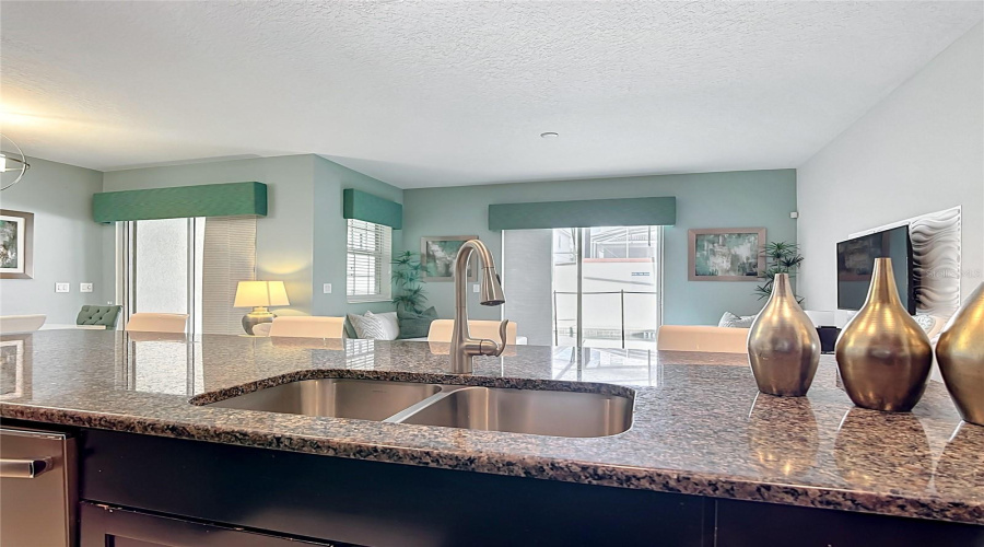 DAVENPORT, Florida 33896, 4 Bedrooms Bedrooms, ,3 BathroomsBathrooms,Residential,For Sale,DOGLEG,0,MFRO6405182