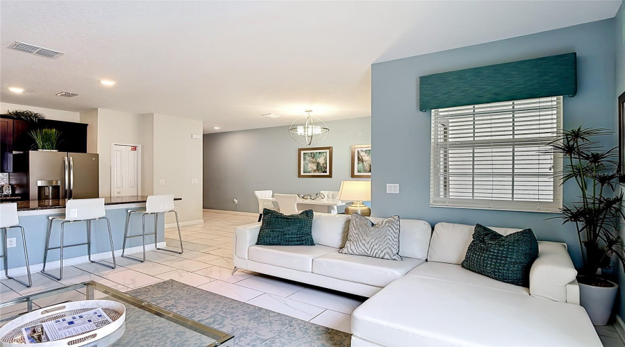 DAVENPORT, Florida 33896, 4 Bedrooms Bedrooms, ,3 BathroomsBathrooms,Residential,For Sale,DOGLEG,0,MFRO6405182