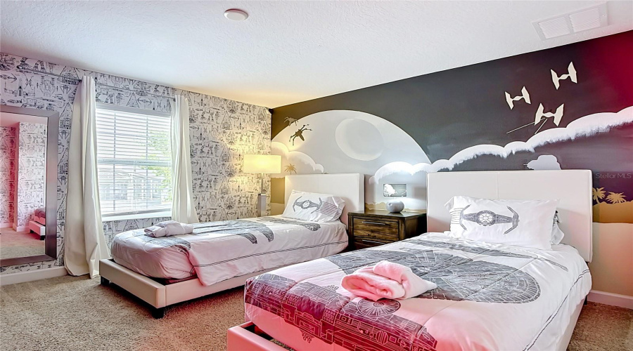 DAVENPORT, Florida 33896, 4 Bedrooms Bedrooms, ,3 BathroomsBathrooms,Residential,For Sale,DOGLEG,0,MFRO6405182
