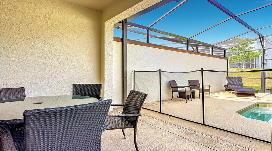 DAVENPORT, Florida 33896, 4 Bedrooms Bedrooms, ,3 BathroomsBathrooms,Residential,For Sale,DOGLEG,0,MFRO6405182
