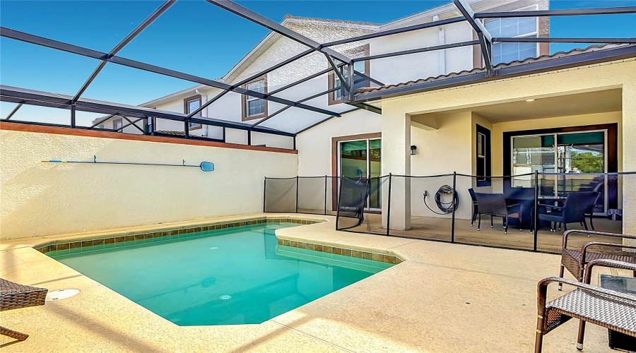 DAVENPORT, Florida 33896, 4 Bedrooms Bedrooms, ,3 BathroomsBathrooms,Residential,For Sale,DOGLEG,0,MFRO6405182