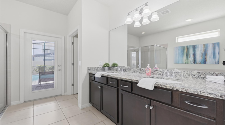 KISSIMMEE, Florida 34747, 7 Bedrooms Bedrooms, ,5 BathroomsBathrooms,Residential,For Sale,ZURICH,0,MFRO6406521