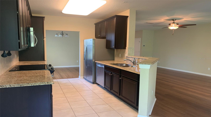 DAVENPORT, Florida 33896, 2 Bedrooms Bedrooms, ,2 BathroomsBathrooms,Residential,For Sale,BELLA TIERRA CT,0,MFRS5149600