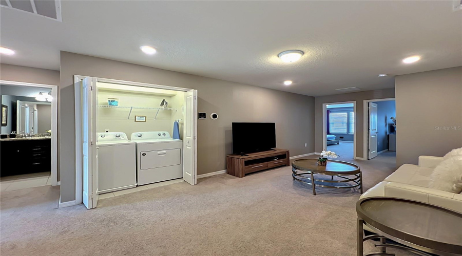 DAVENPORT, Florida 33897, 5 Bedrooms Bedrooms, ,4 BathroomsBathrooms,Residential,For Sale,JASMINE,0,MFRO6404784