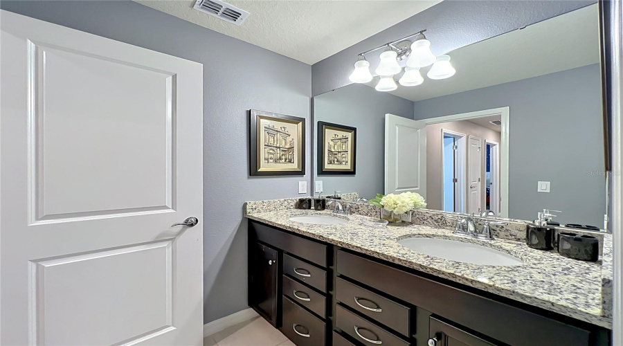 DAVENPORT, Florida 33897, 5 Bedrooms Bedrooms, ,4 BathroomsBathrooms,Residential,For Sale,JASMINE,0,MFRO6404784