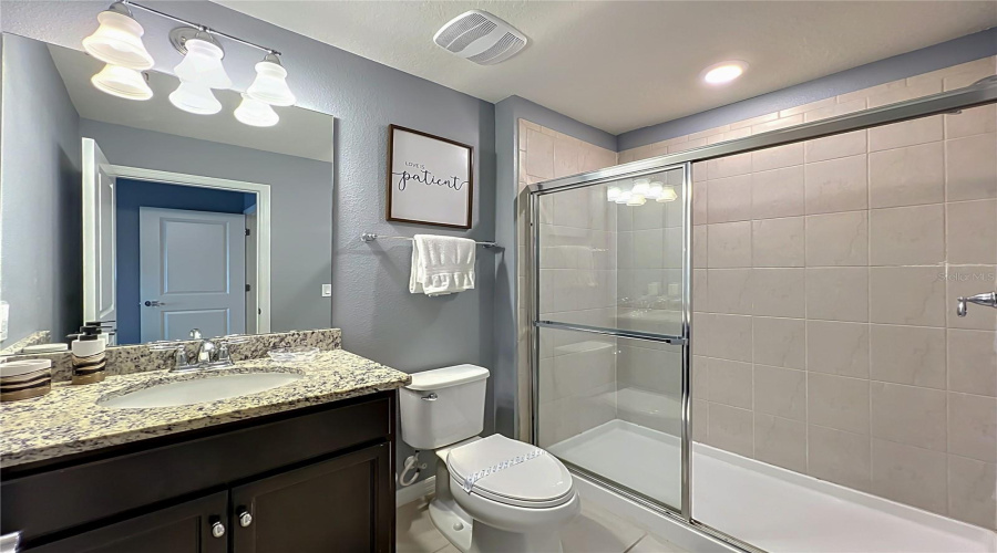 DAVENPORT, Florida 33897, 5 Bedrooms Bedrooms, ,4 BathroomsBathrooms,Residential,For Sale,JASMINE,0,MFRO6404784