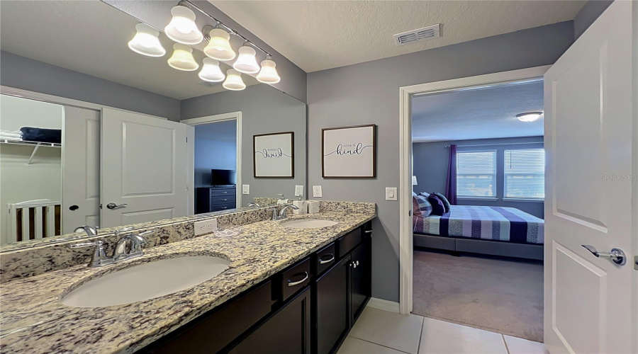 DAVENPORT, Florida 33897, 5 Bedrooms Bedrooms, ,4 BathroomsBathrooms,Residential,For Sale,JASMINE,0,MFRO6404784