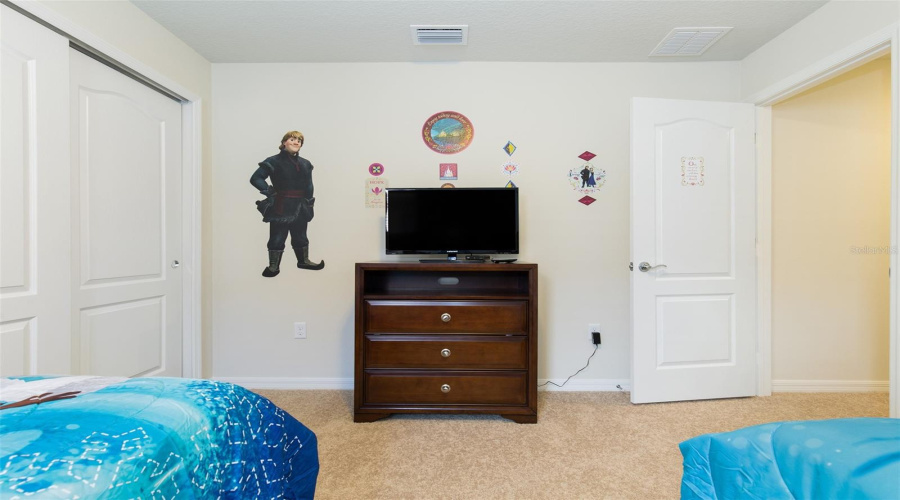 KISSIMMEE, Florida 34747, 8 Bedrooms Bedrooms, ,6 BathroomsBathrooms,Residential,For Sale,RHODES,0,MFRO6289038