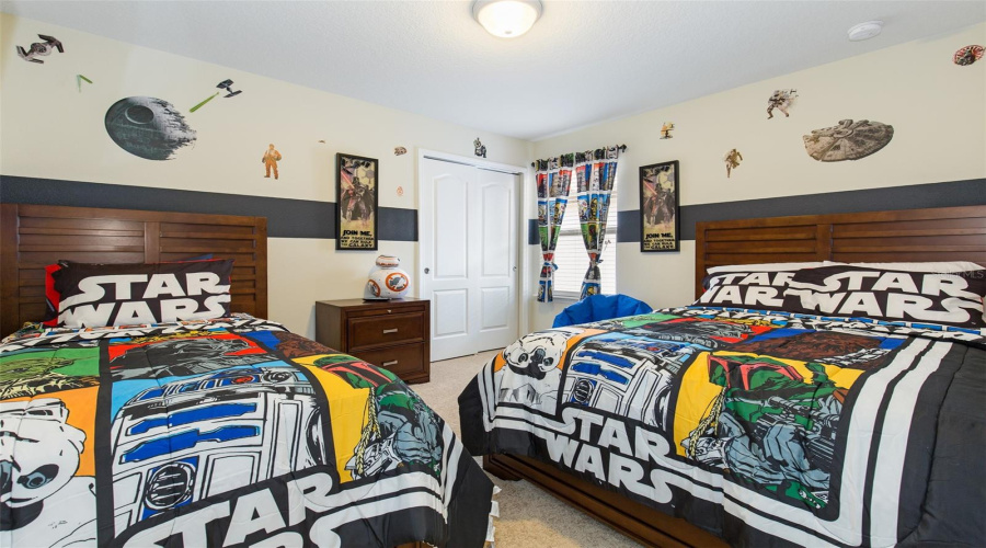 KISSIMMEE, Florida 34747, 8 Bedrooms Bedrooms, ,6 BathroomsBathrooms,Residential,For Sale,RHODES,0,MFRO6289038