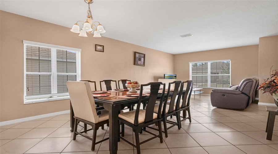 DAVENPORT, Florida 33837, 4 Bedrooms Bedrooms, ,2 BathroomsBathrooms,Residential,For Sale,VITORIA,0,MFRO6363071